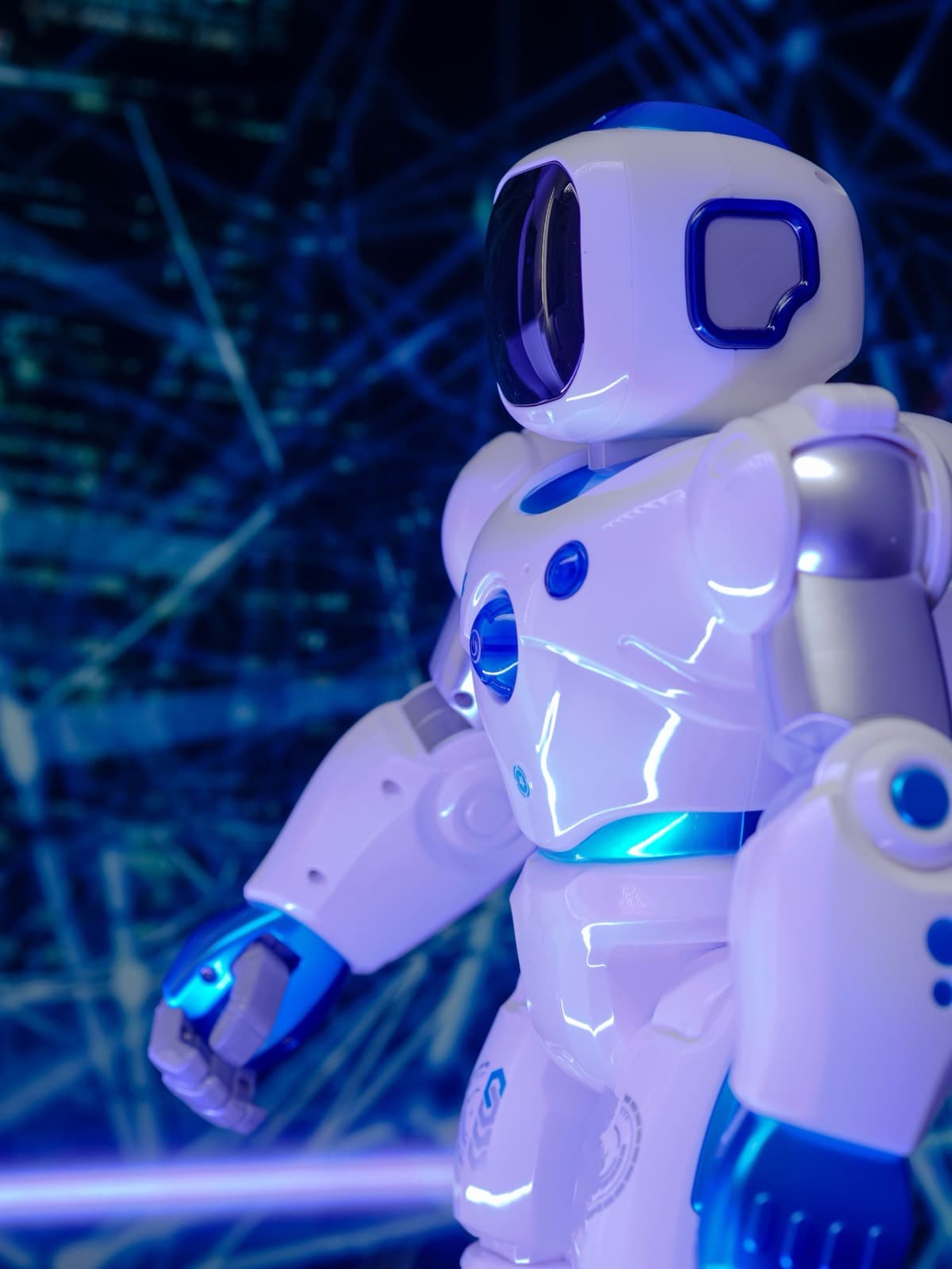A humanoid robot symbolizing an AI agent calling financial data APIs